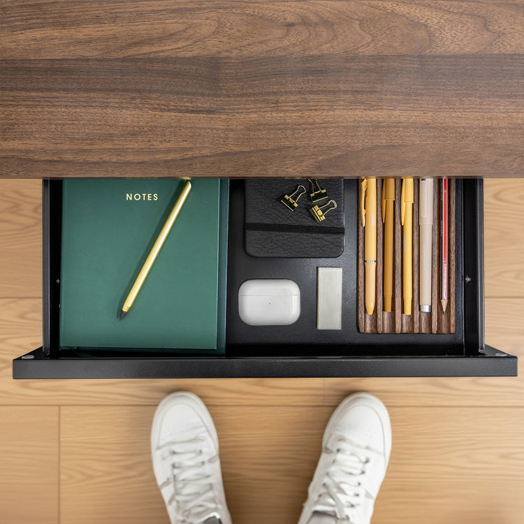 Bureau sous le tiroir du bureau