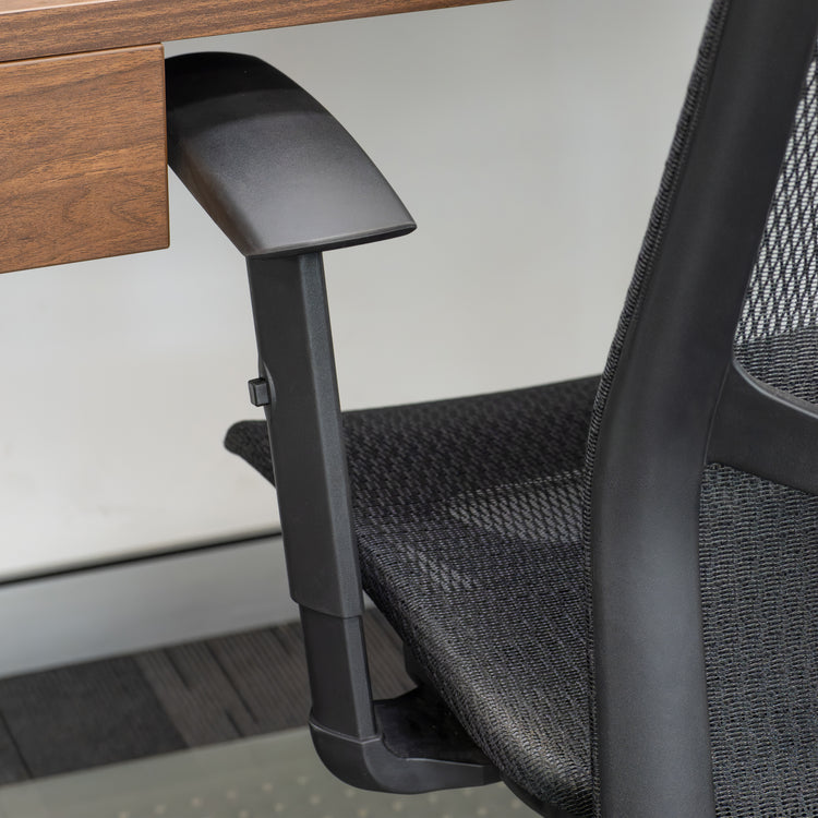Chaise en maille à haut dossier réglable Desky