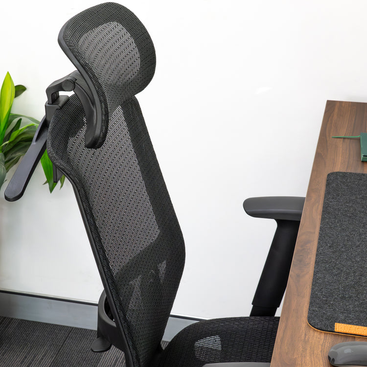 Chaise en maille à haut dossier réglable Desky