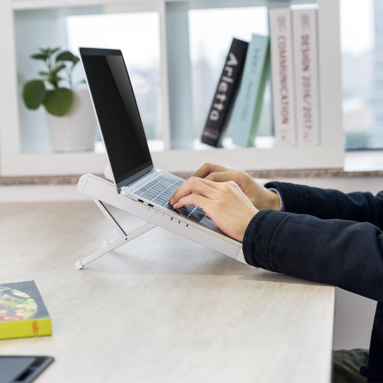 Lightweight laptop riser - Desky