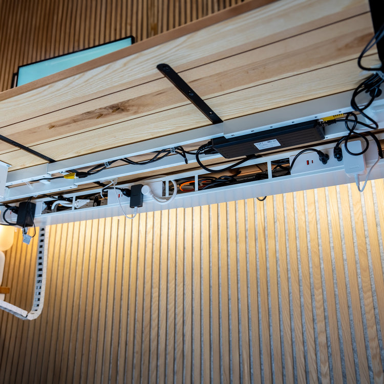 Système intégré de câblage et d'alimentation de Desky