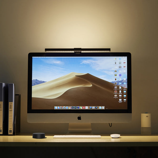 Monitor light bar PC setup 