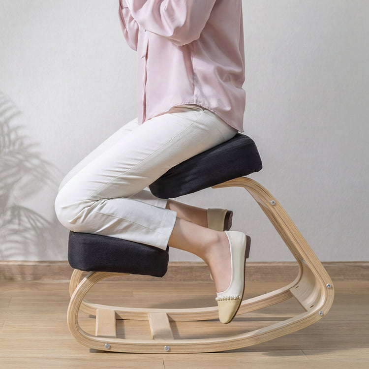 Desky black kneeling chair